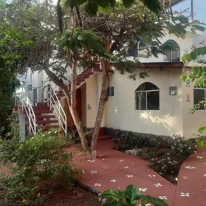 The Finch House Ecuador